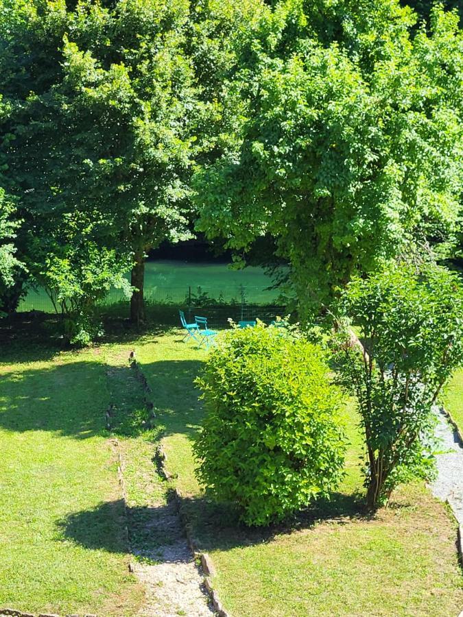 Une Evidence Tendance Et Design Ornans Exterior photo